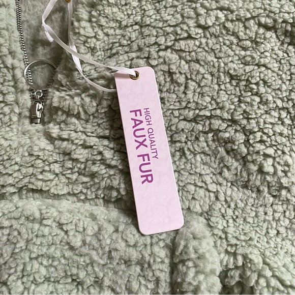 NWT mint love tree faux Sherpa hoodie with sinched bottom - Picture 8 of 8